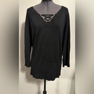 Cable & Gauge Black V-neck Sweater With Gold Detail Size Large